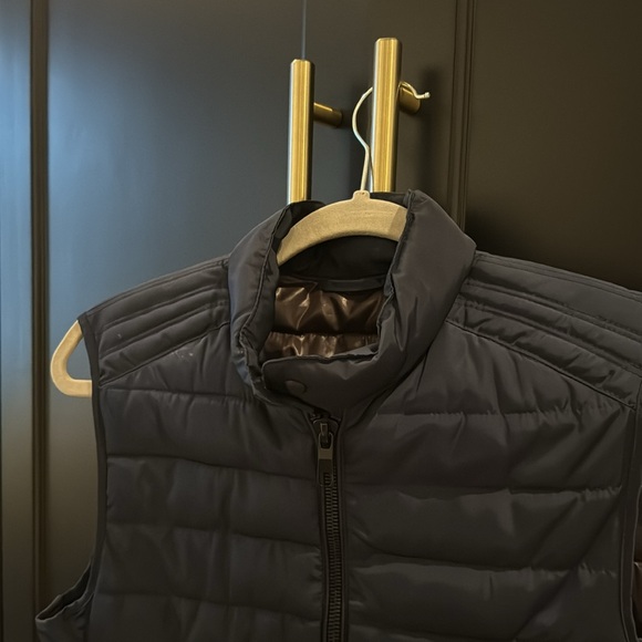 MEN’S ZARA PUFFY NAVY VEST - Picture 3 of 4